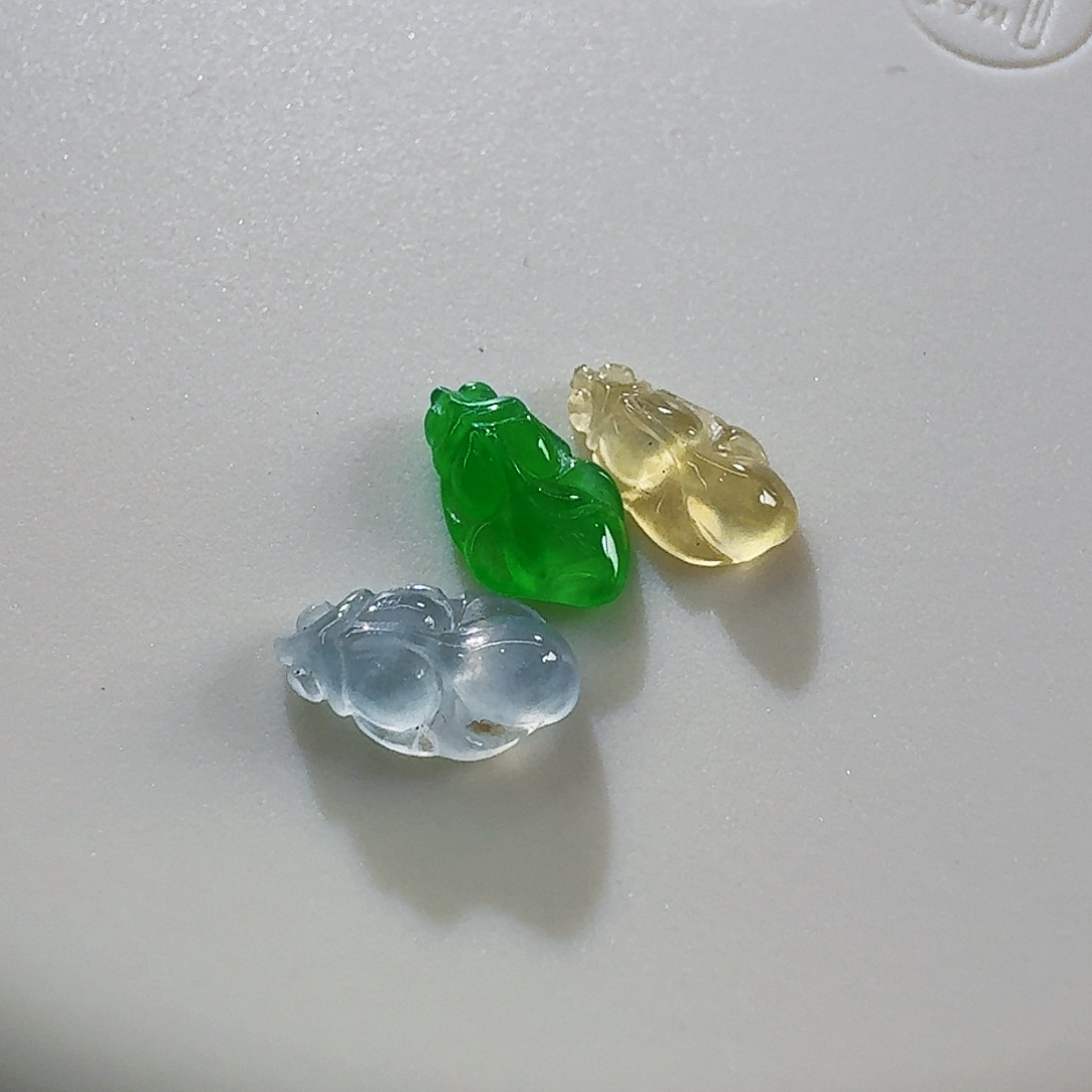 翡翠颈饰未镶嵌金玉满堂一手