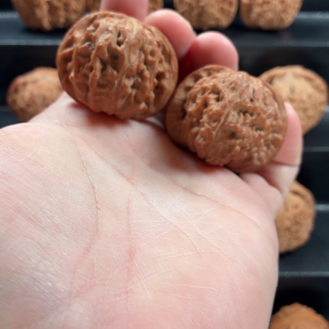 亟***祥桃核把件蓟县山地血磨41