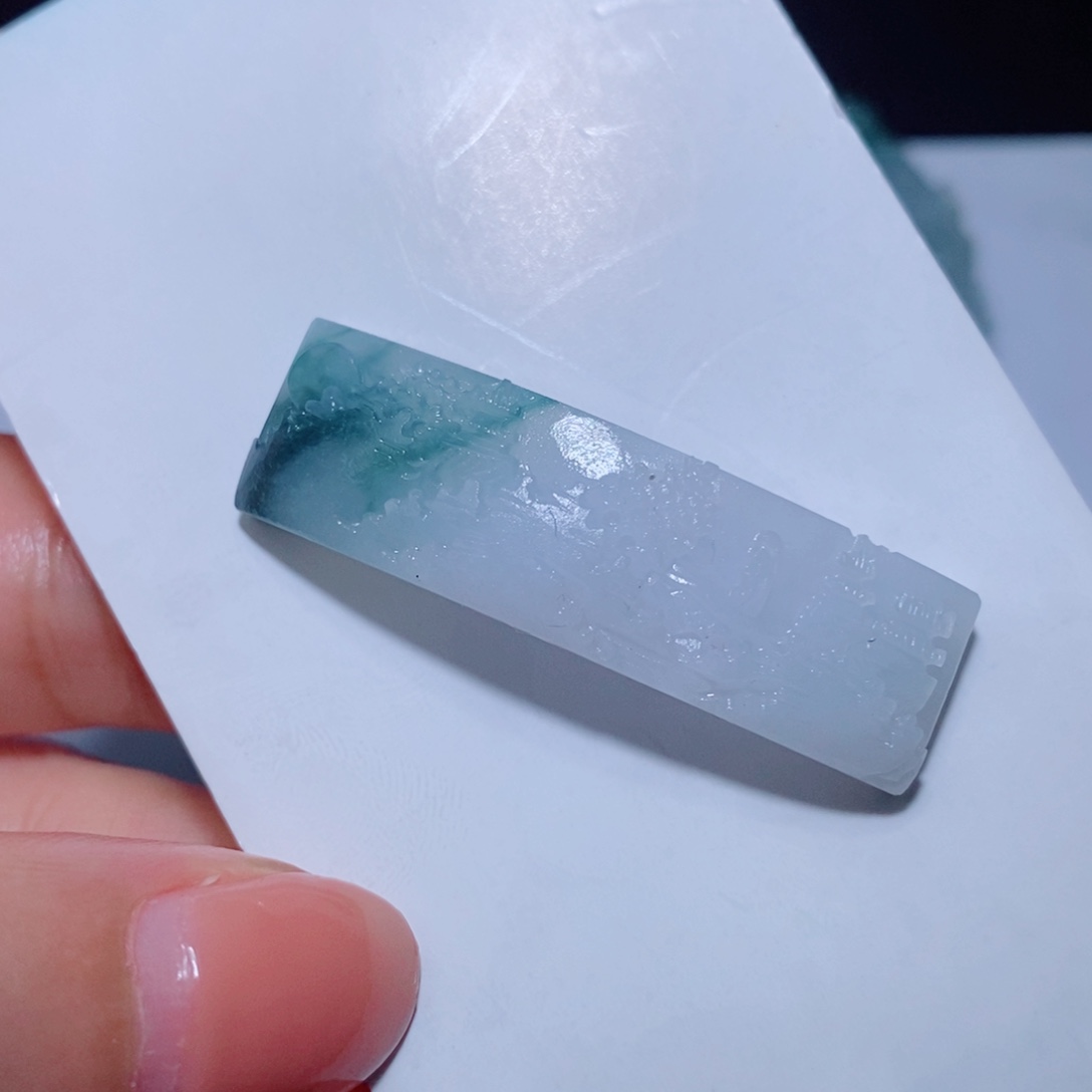 未镶嵌吊坠定制翡翠