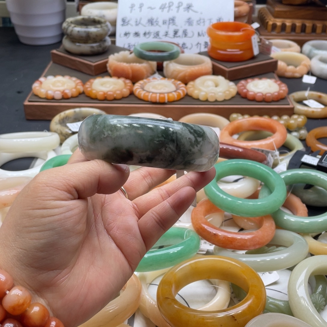 有***猫石英岩玉未镶嵌手镯