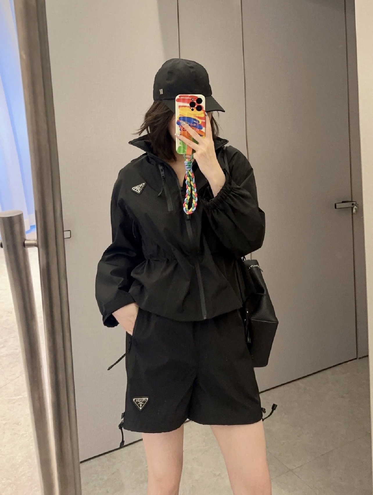 未使用 Prada/普拉达 yy1404 棉 抽绳刚标冲锋衣 40码