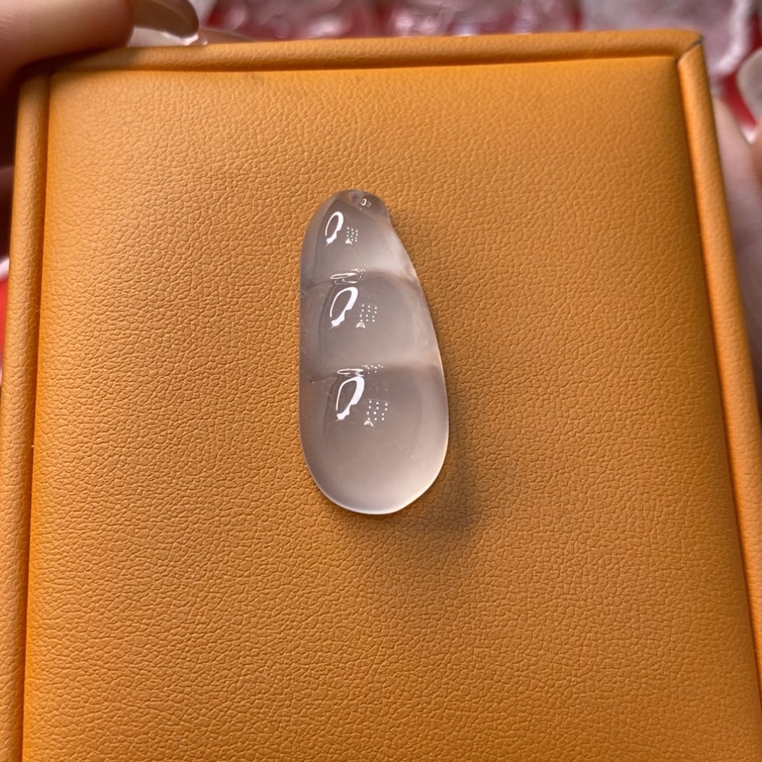 石英质玉未镶嵌吊坠