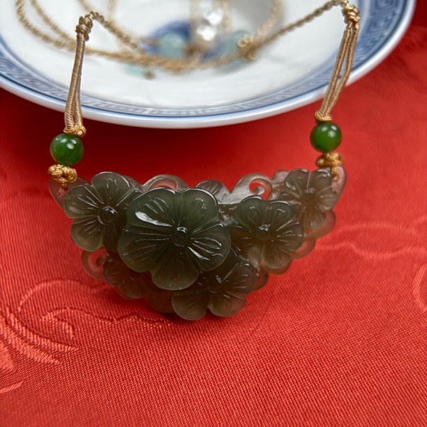 【宸均珠寶】和田玉富贵花开吊坠