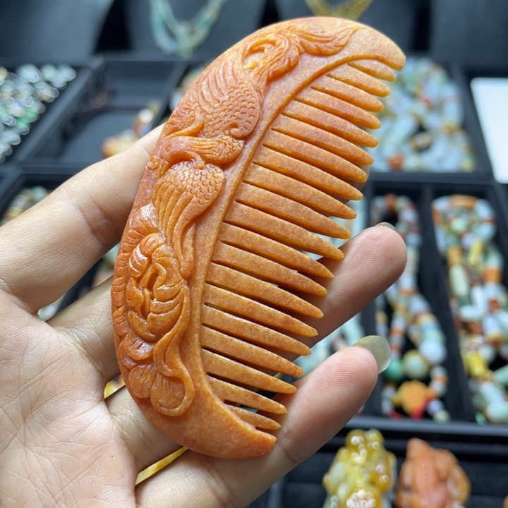 颈饰未镶嵌翡翠手件