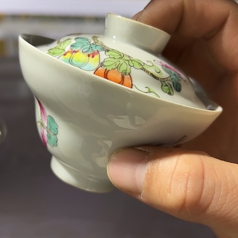 你就不要在和她们在外面乱聊