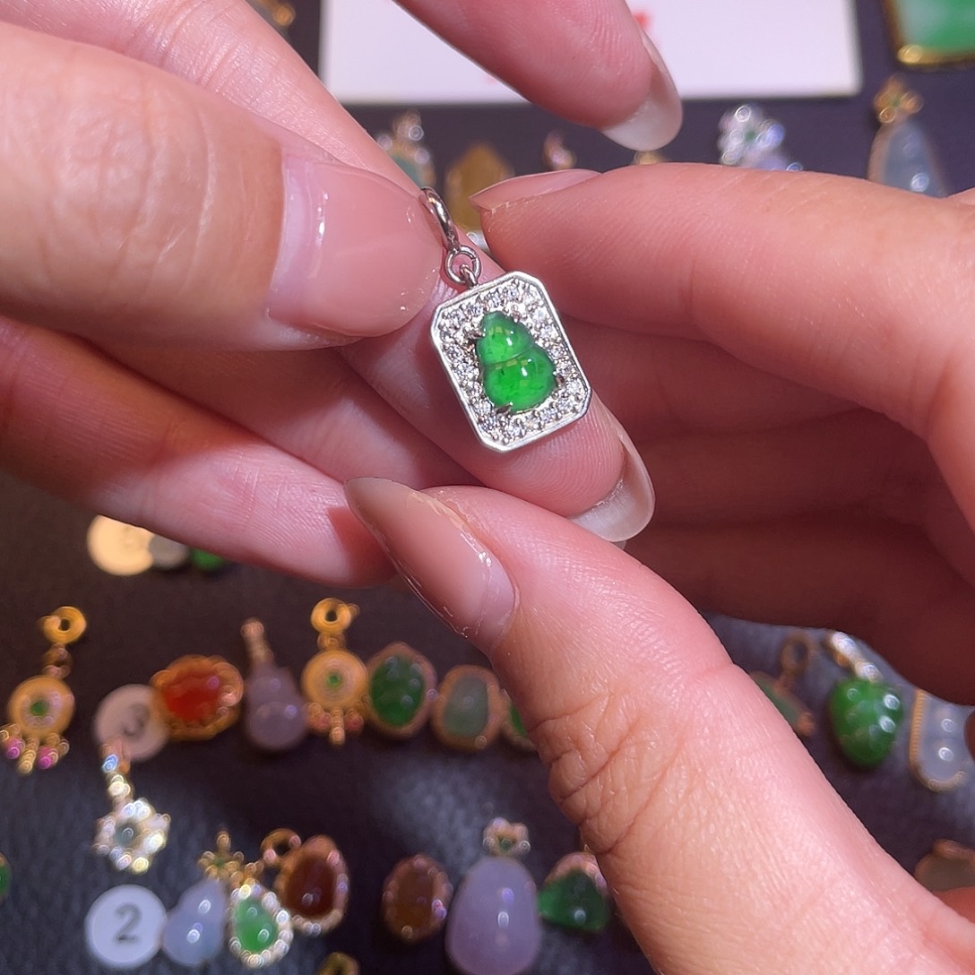 翡翠银S925镶嵌颈饰