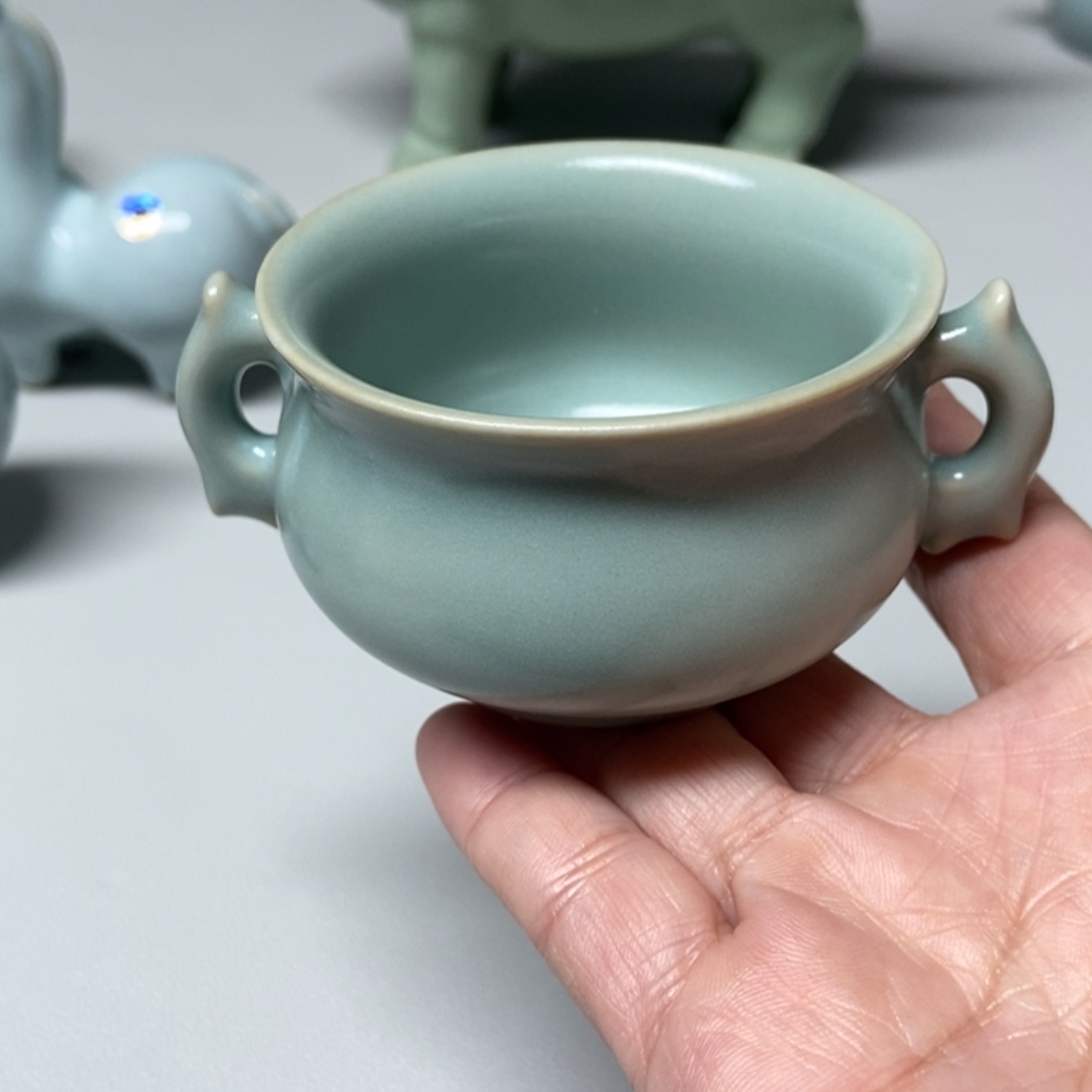 仿古不开片支钉双耳杯带礼盒