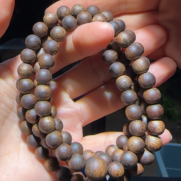 沉香手串透顶绿08链子27克+