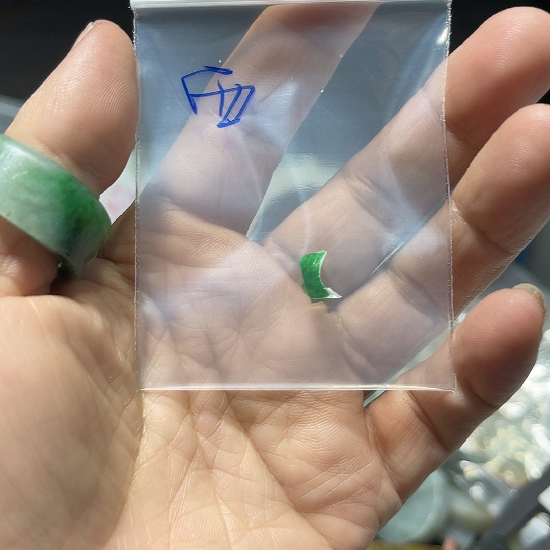 未镶嵌挂件翡翠西*?翡翠