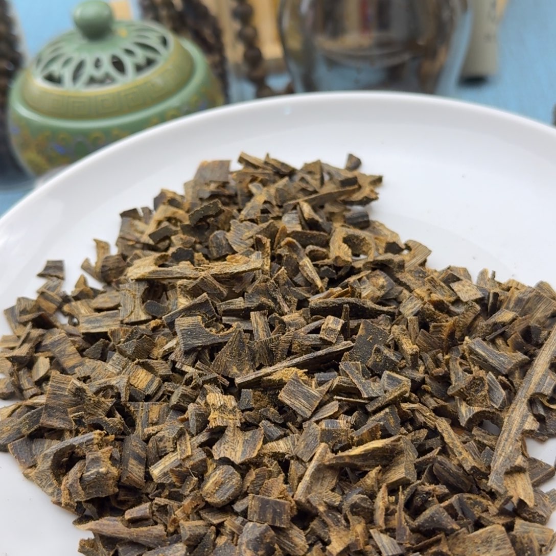 香料沉水碎料一百克