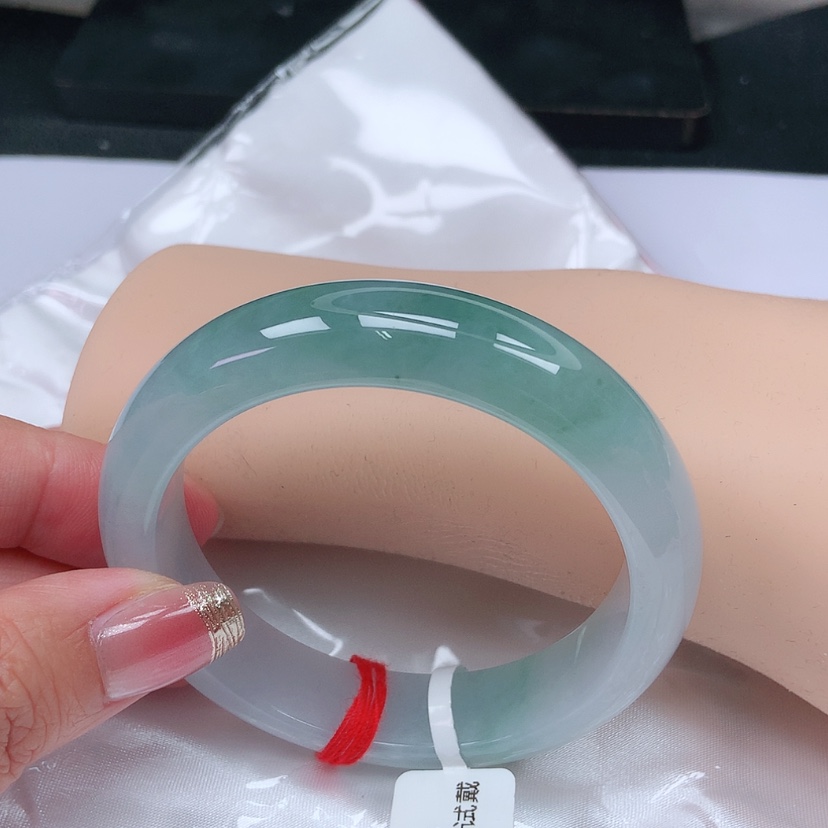 【闪购商品】翡翠未镶嵌手镯，