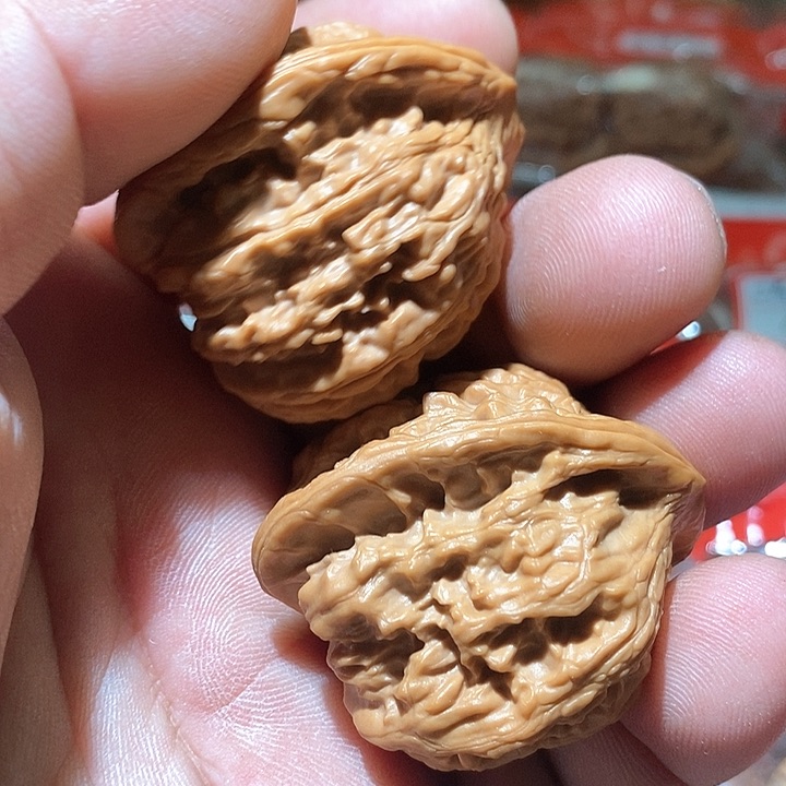 文玩核桃吊坠?红狮子