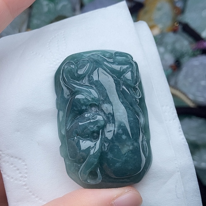 翡翠未镶嵌颈饰翡翠