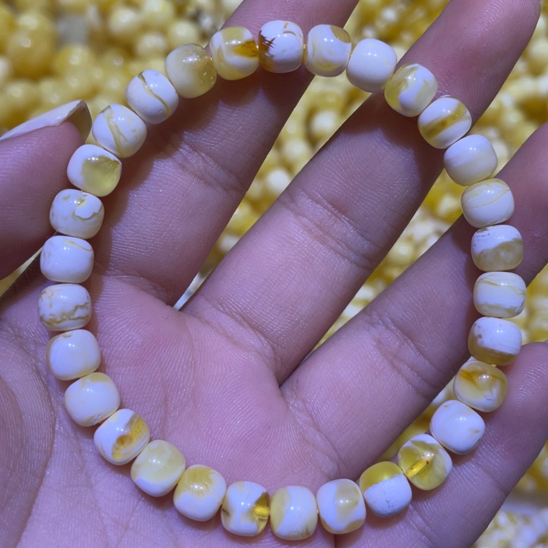 蜜蜡未镶嵌珠宝奇石7m