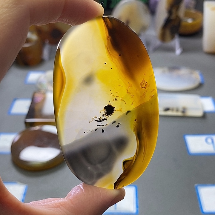 玛瑙/玉髓未镶嵌珠宝半成品143