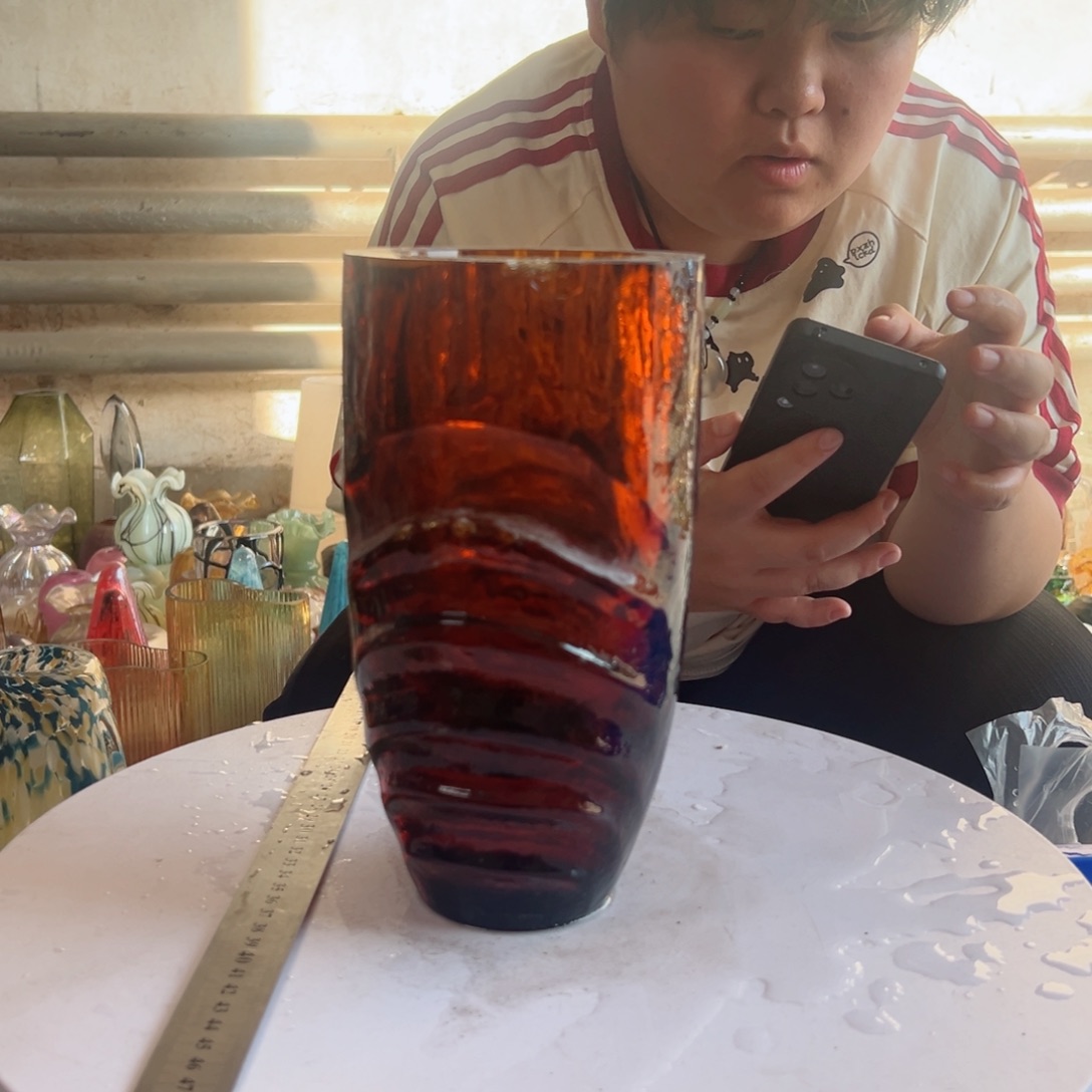 焦糖琉璃花器摆件高度23磕伤