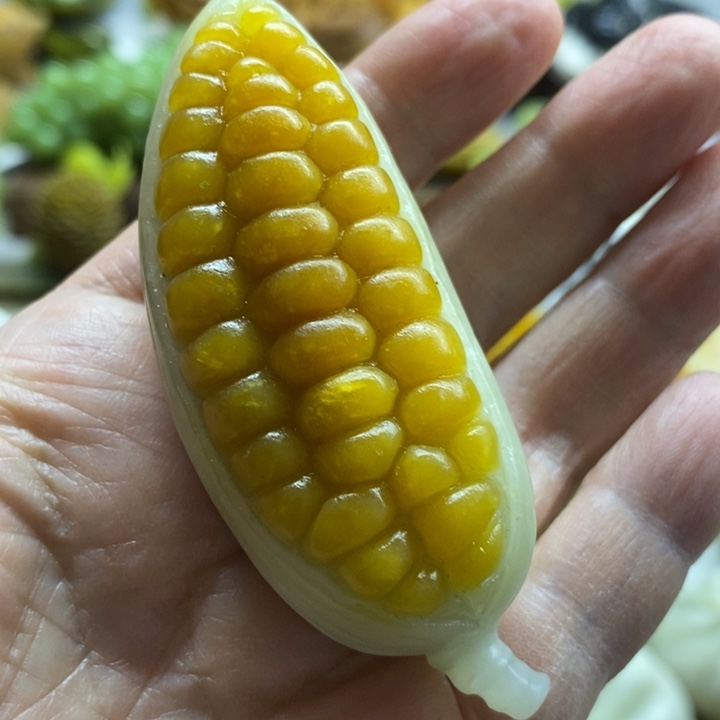 蛇纹石玉未镶嵌摆件