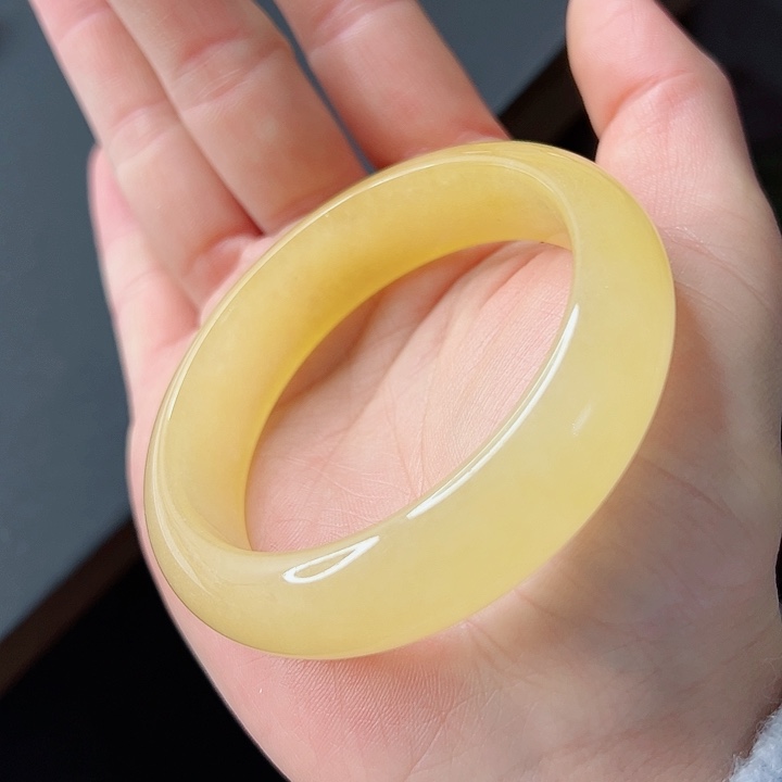 石英质玉手镯未镶嵌895-56.5