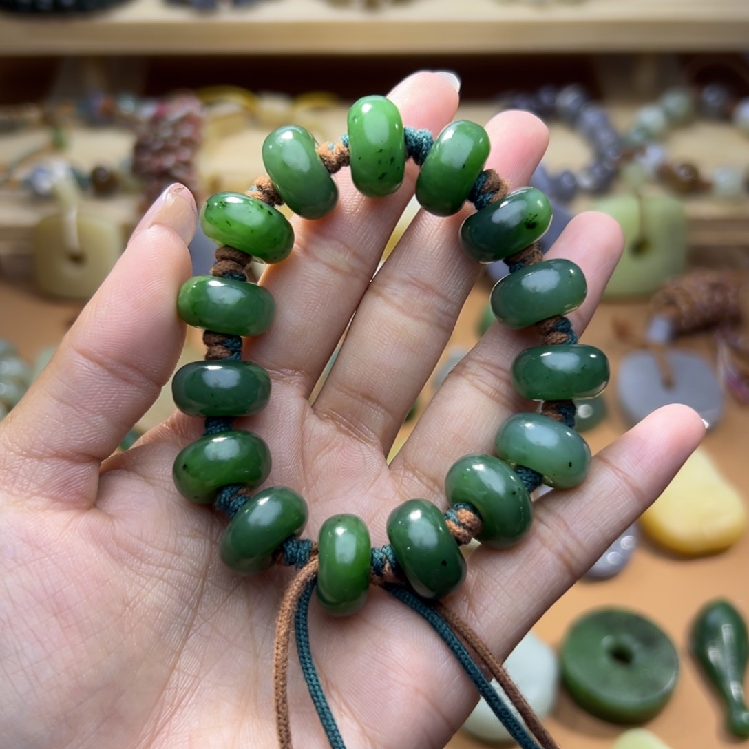 颈饰未镶嵌和田玉哥**了