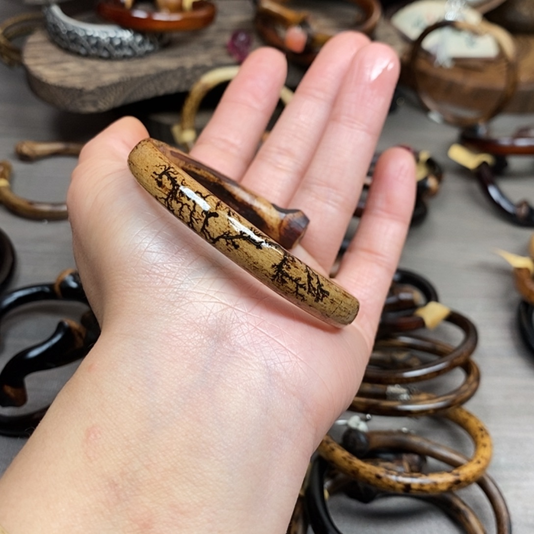 藤艺吊坠鸡血电击15/17手围