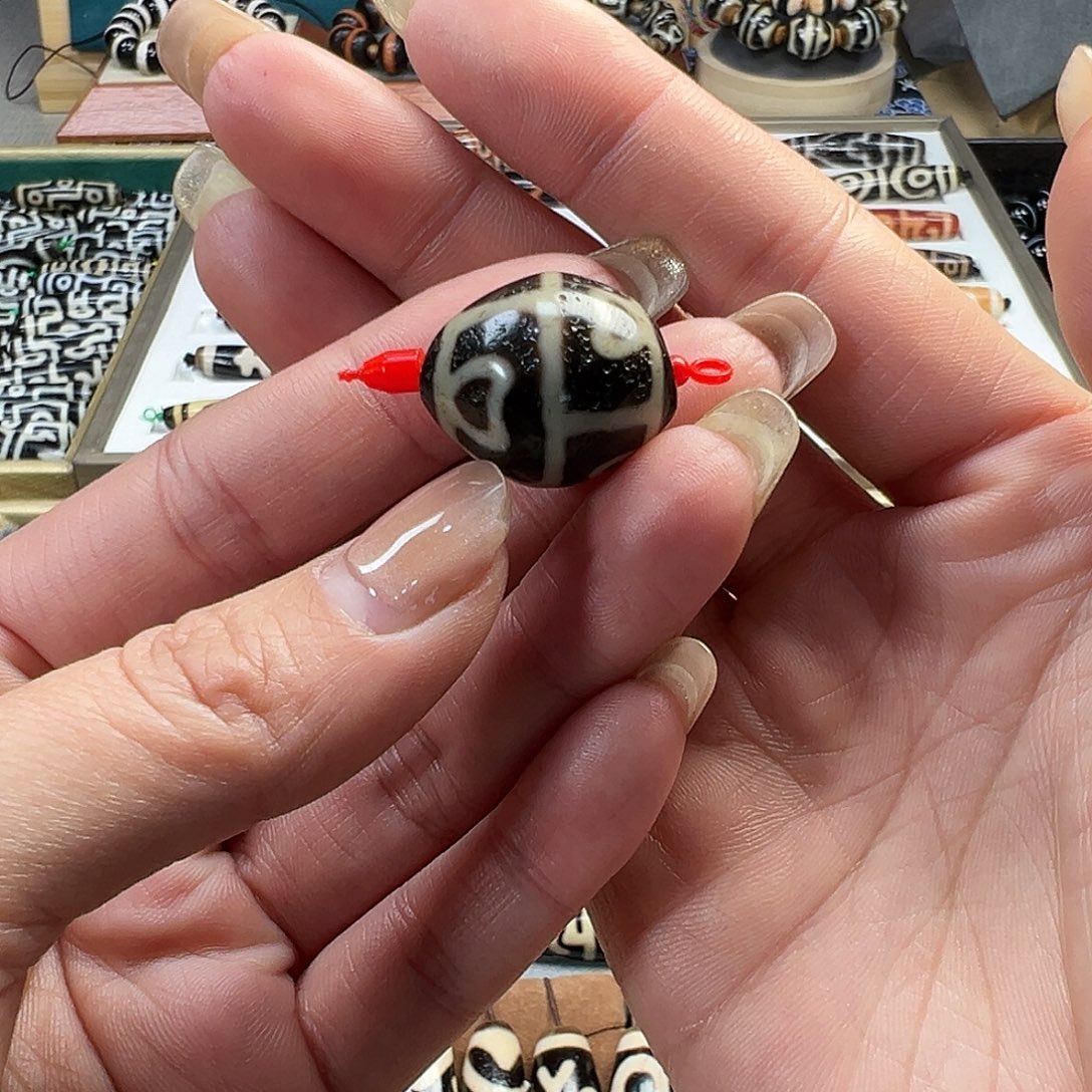 玛瑙/玉髓未镶嵌珠宝半成品老冯达洛佛心六