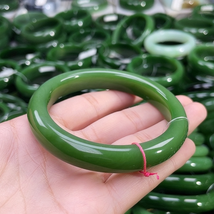 未镶嵌手镯和田玉（碧玉）