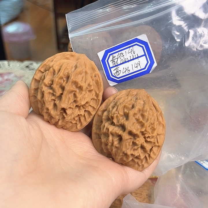 文玩核桃把件大花官帽