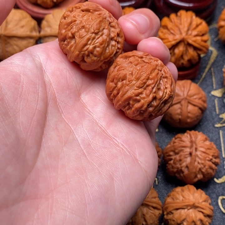 吊坠文玩核桃麒麟球