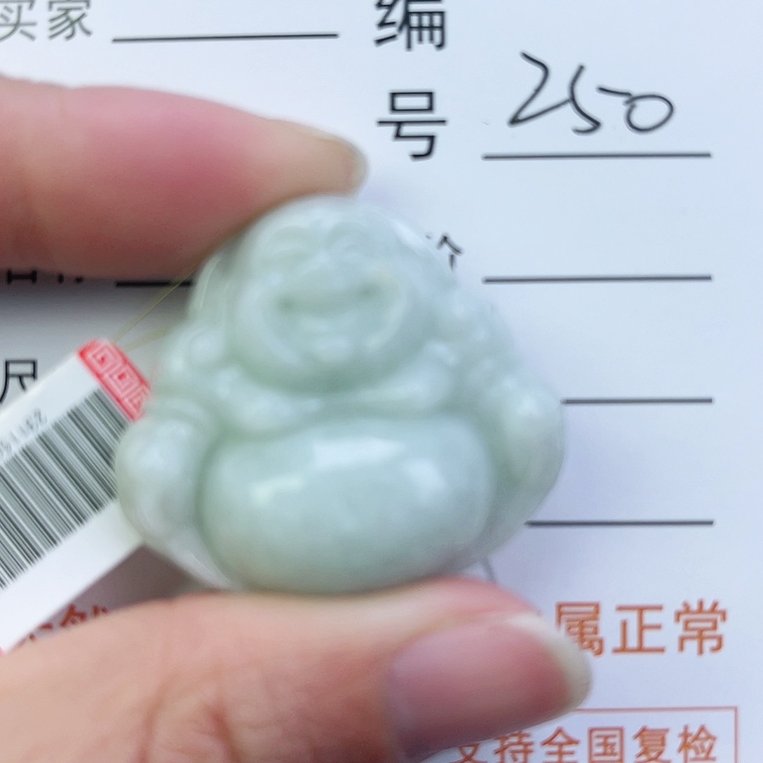 翡翠颈饰未镶嵌佛公