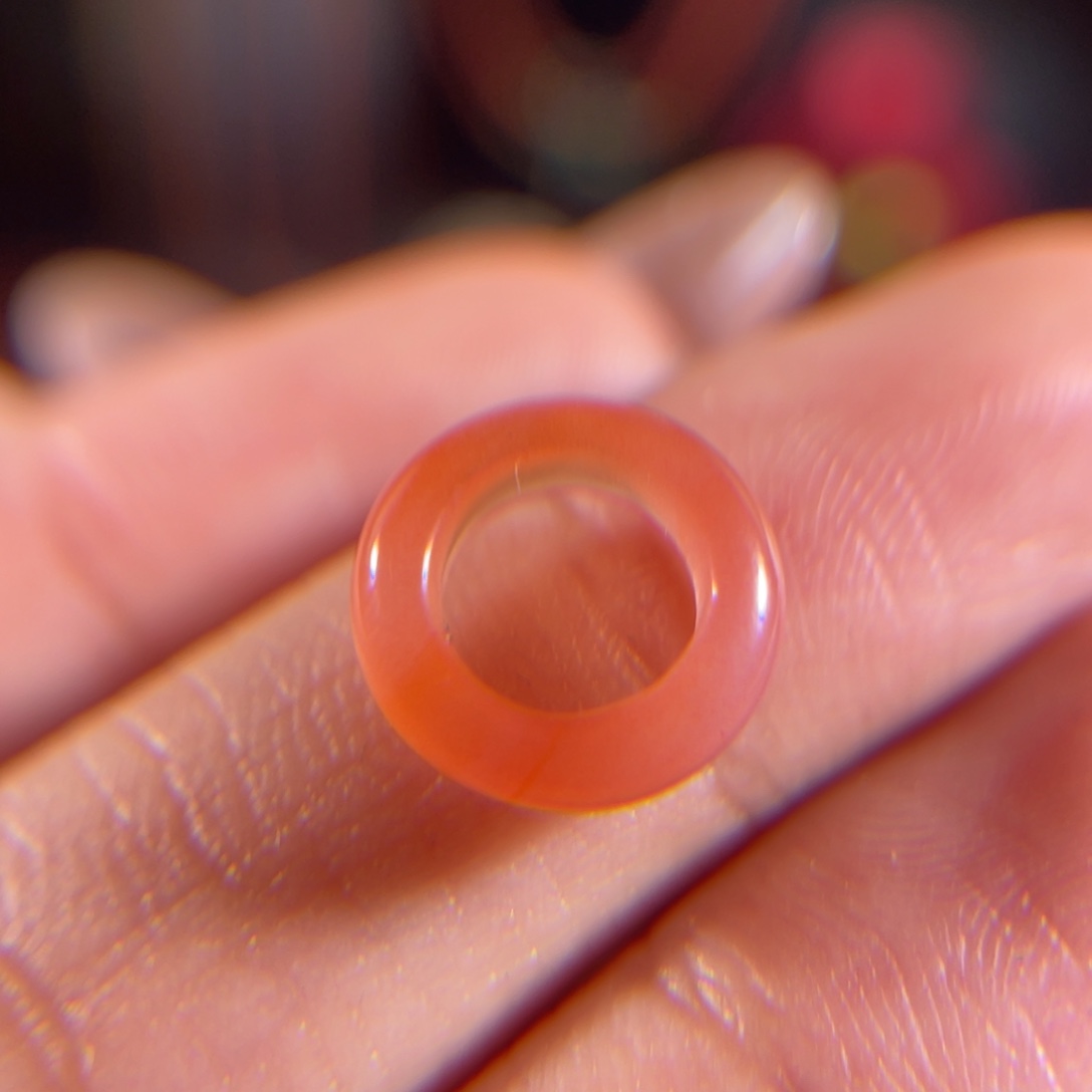 南红玛瑙大黑洞 跑环6.8mm未镶嵌