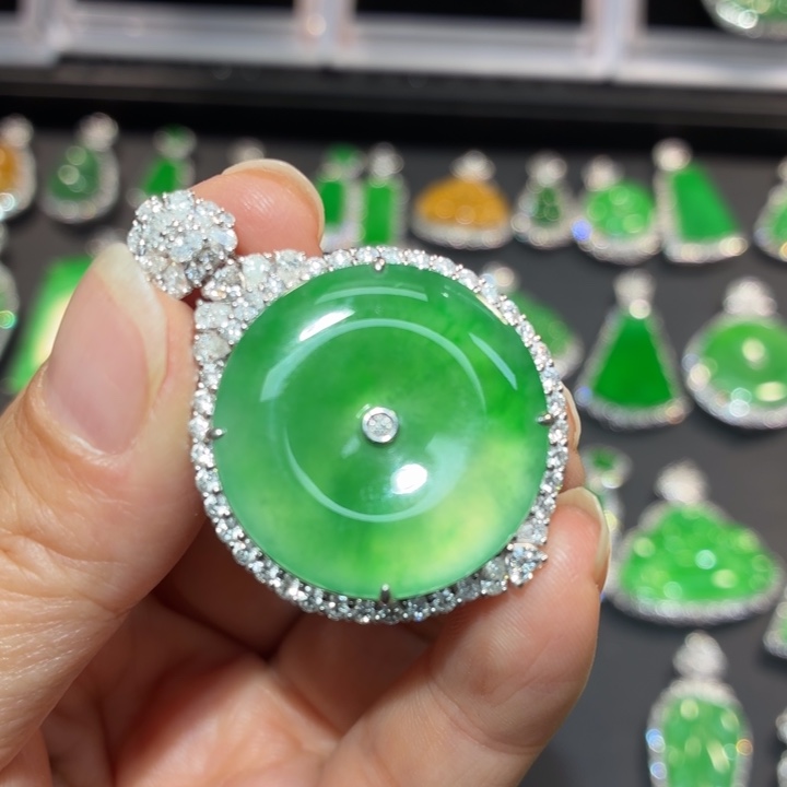 翡翠18K金镶嵌吊坠(不含链)翡翠