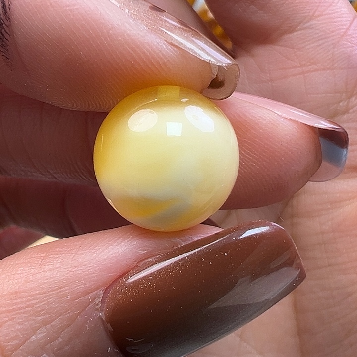 蜜蜡未镶嵌珠宝奇石