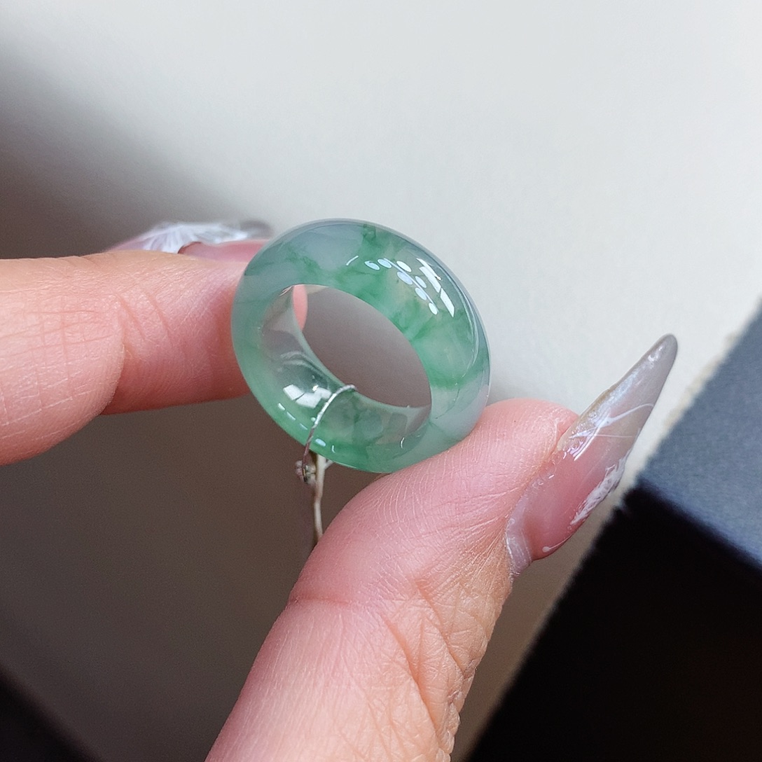 翡翠戒指未镶嵌11-12号