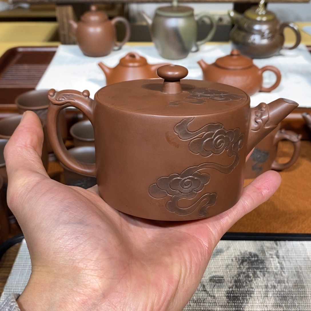 宽口漫山壶230ml浮雕祥云坭兴陶茶具