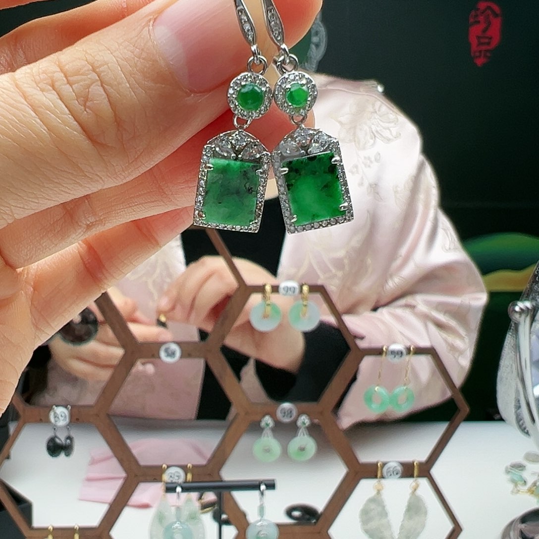 翡翠银S925镶嵌耳饰天然翡翠