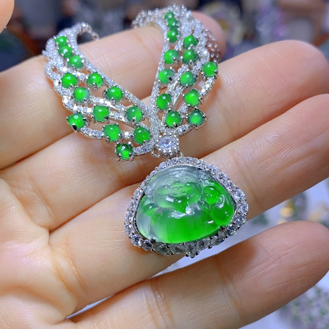 翡翠颈饰银S925镶嵌天然翡翠