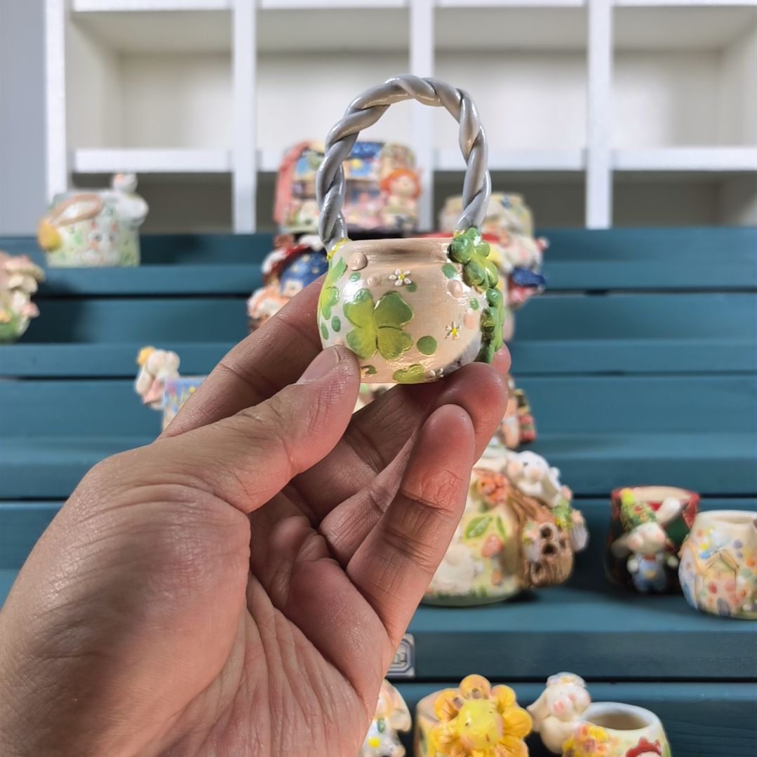 夏***子瑕疵 四叶草小篮子手绘多肉花盆