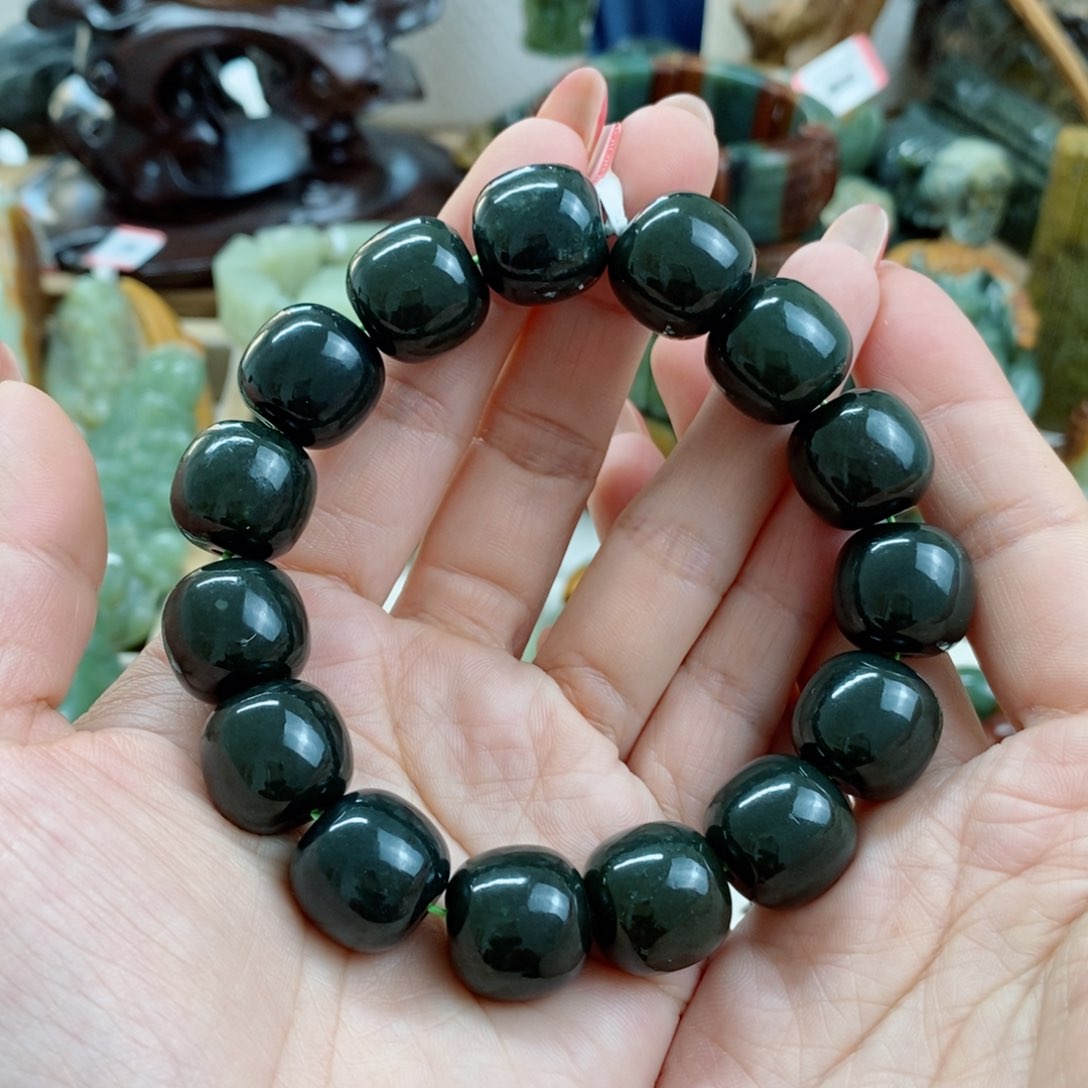 透闪石质玉手链未镶嵌