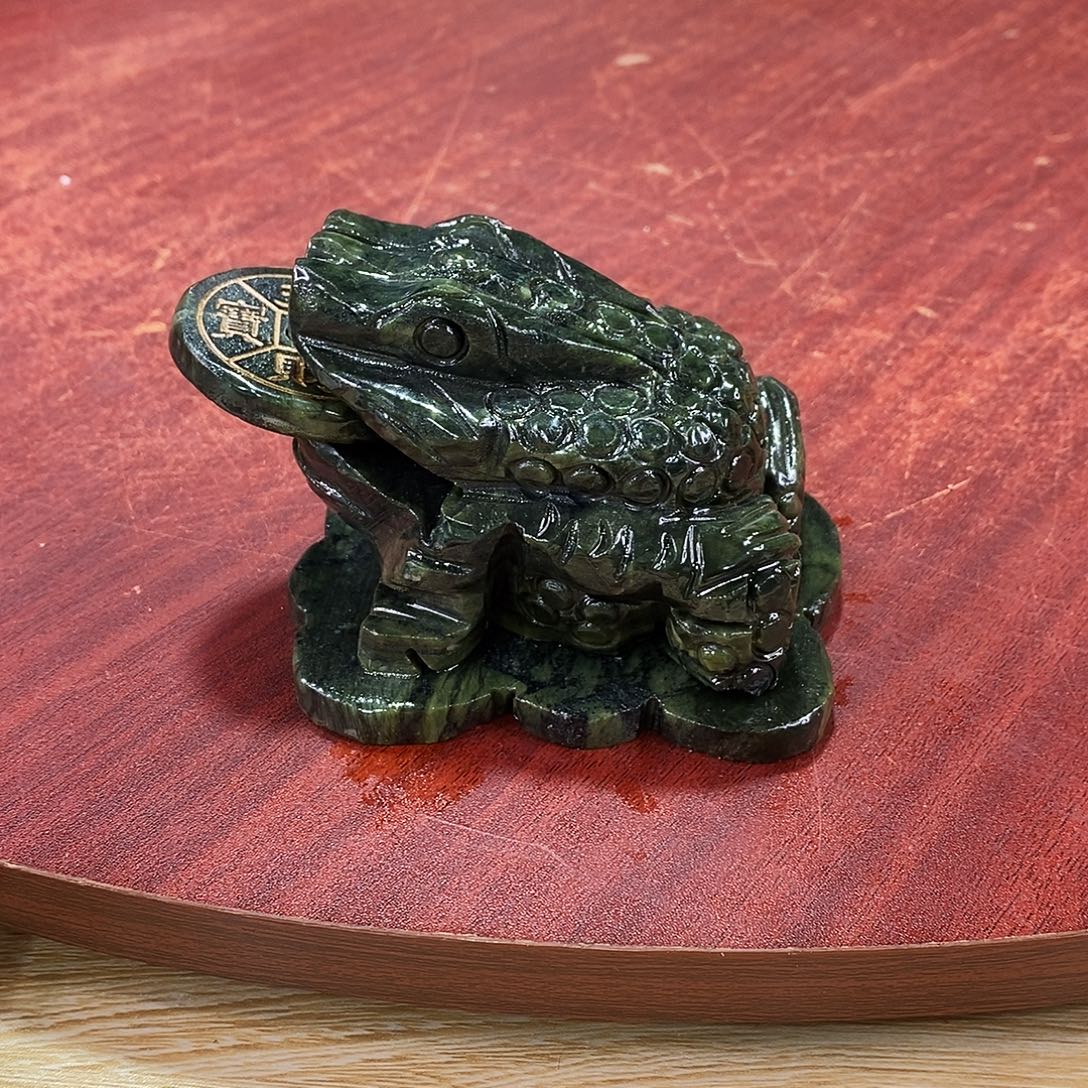 玉天然玉石金蟾招财