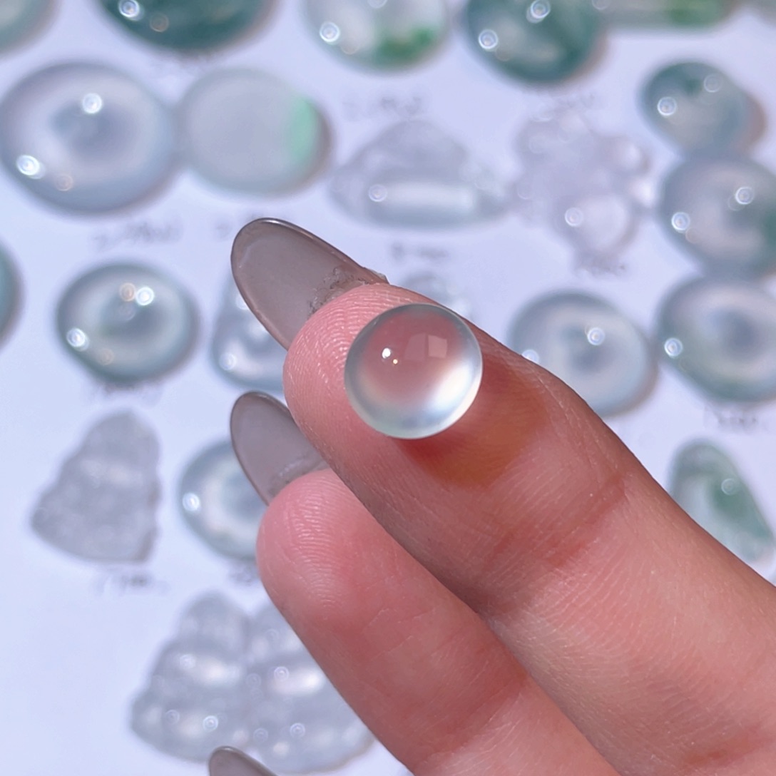 翡翠颈饰未镶嵌裸石