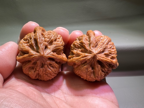 文玩核桃华北将军膀三棱异形精品边40肚41高42手把件盘它纯天然