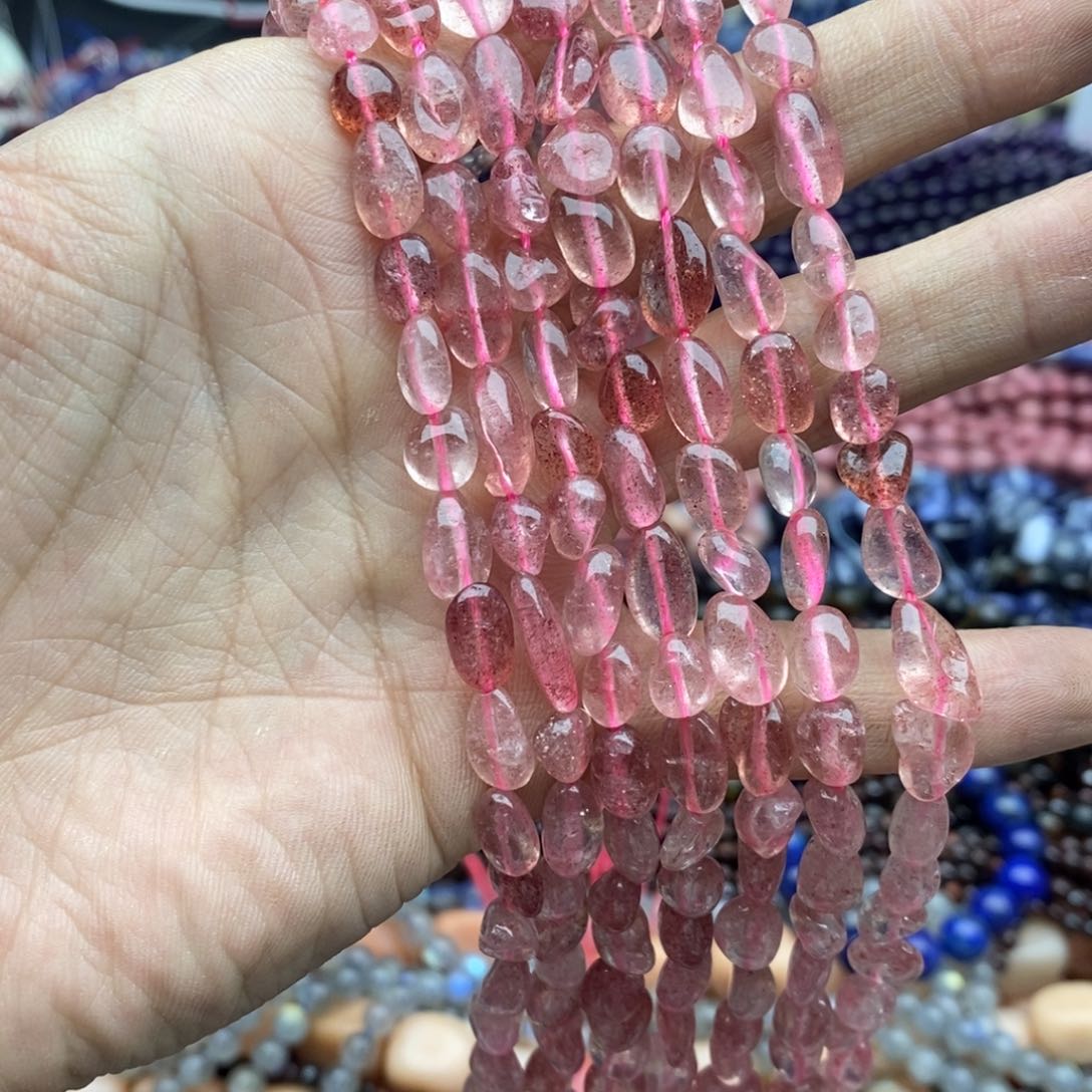 玛瑙/玉髓未镶嵌珠宝半成品一条天然透体红草莓晶随行7mm