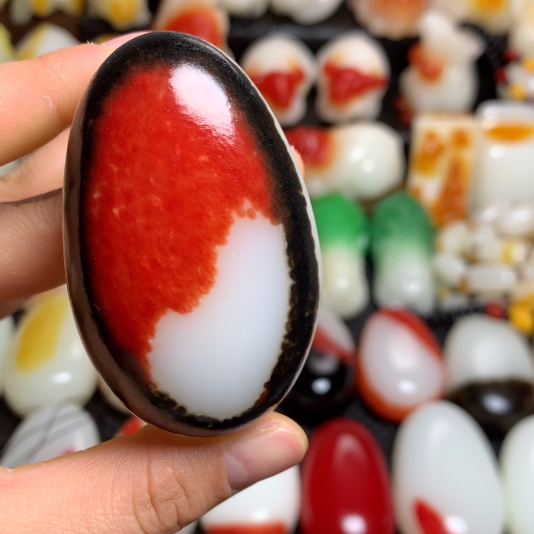 新疆戈壁石五彩石