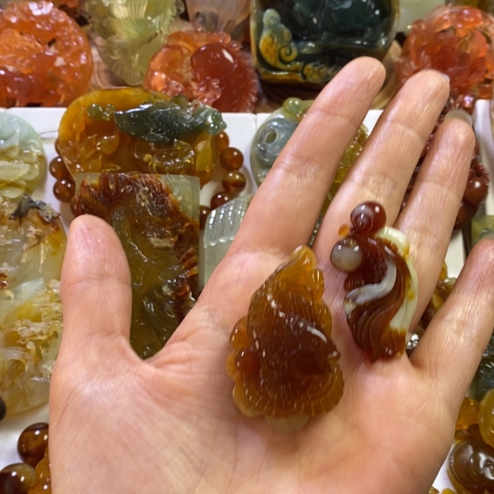 琬***儿蛇纹石玉未镶嵌颈饰