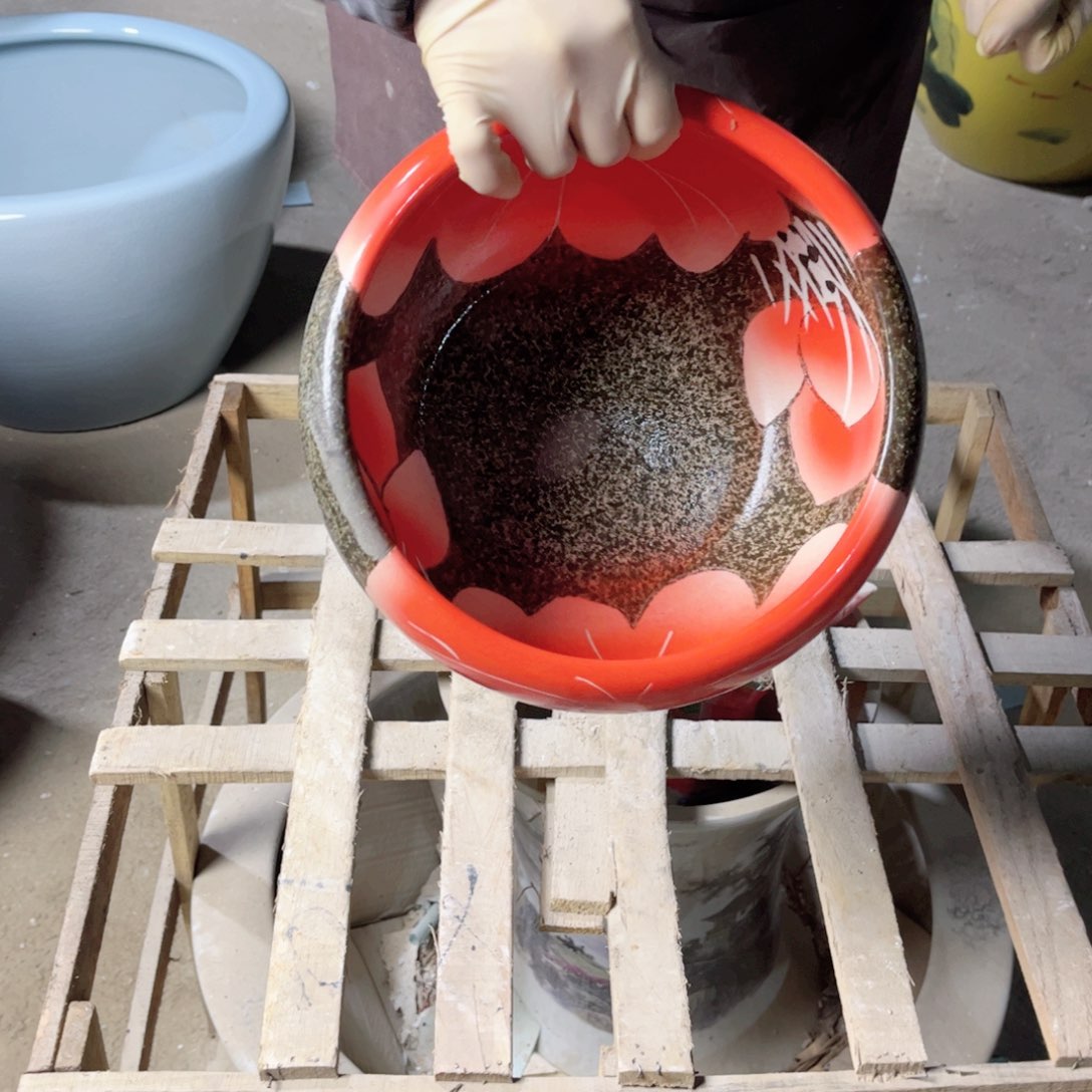 瓷片雕刻红荷23.88888888888