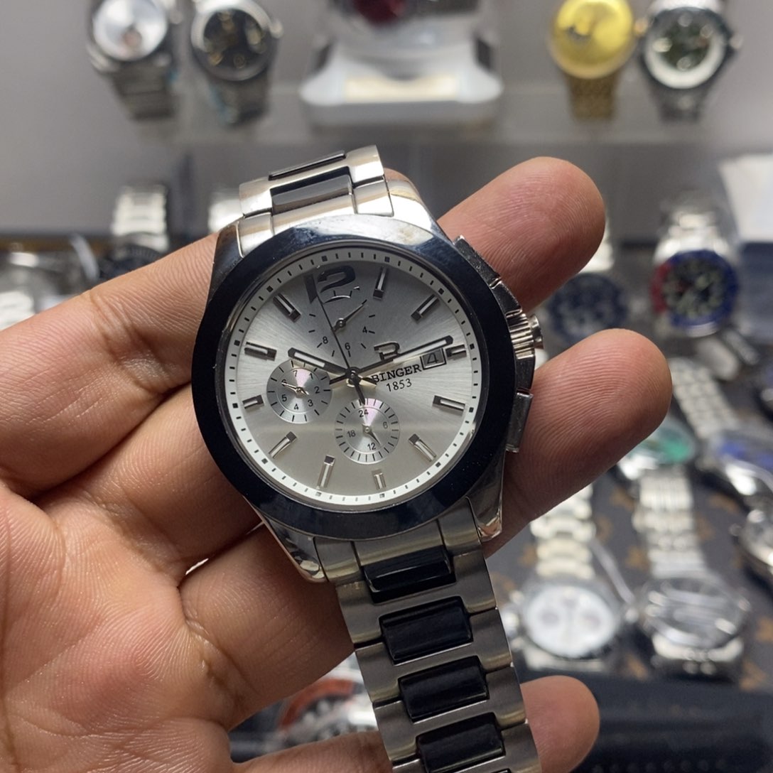 自动机械机芯锻造碳钢全自动机械手表一只