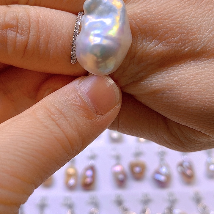 淡水珍珠颈饰合金