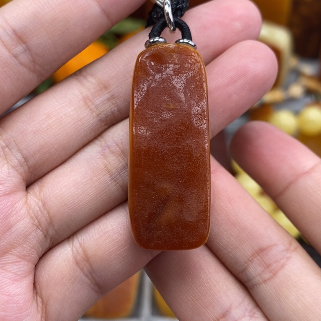 琥珀吊坠(赠链)未镶嵌