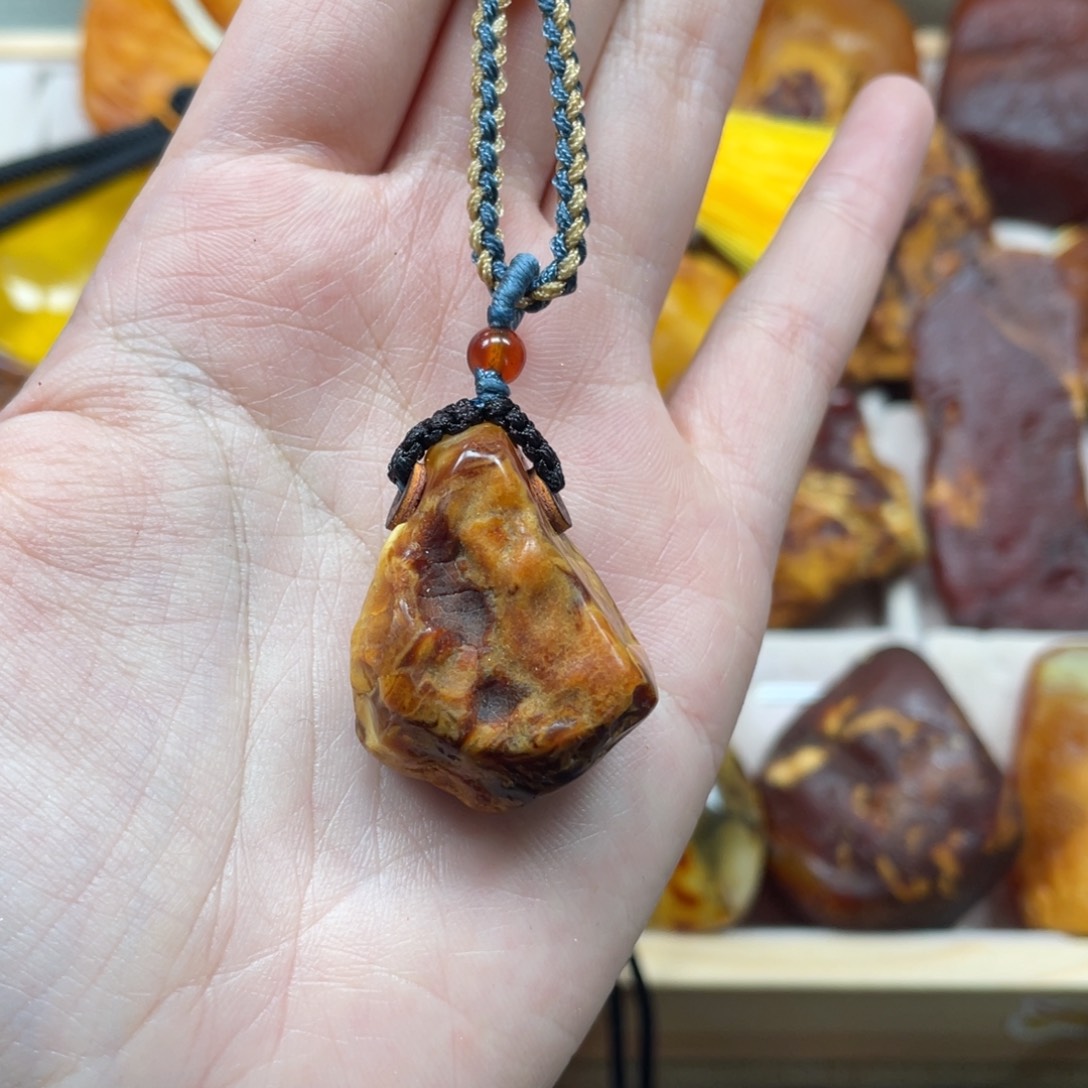 琥珀珠宝奇石未镶嵌