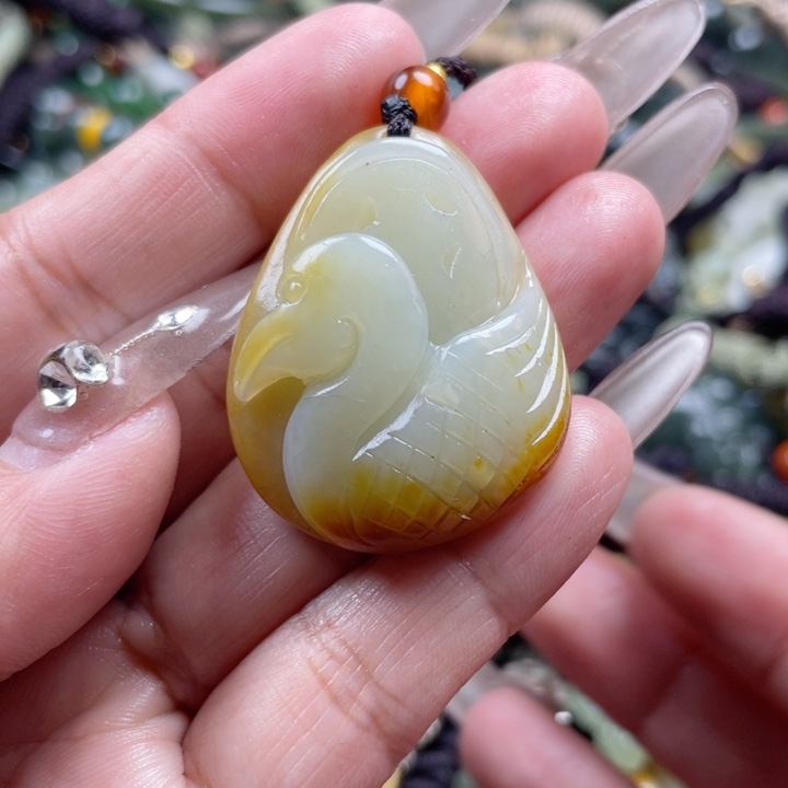 和田玉颈饰未镶嵌